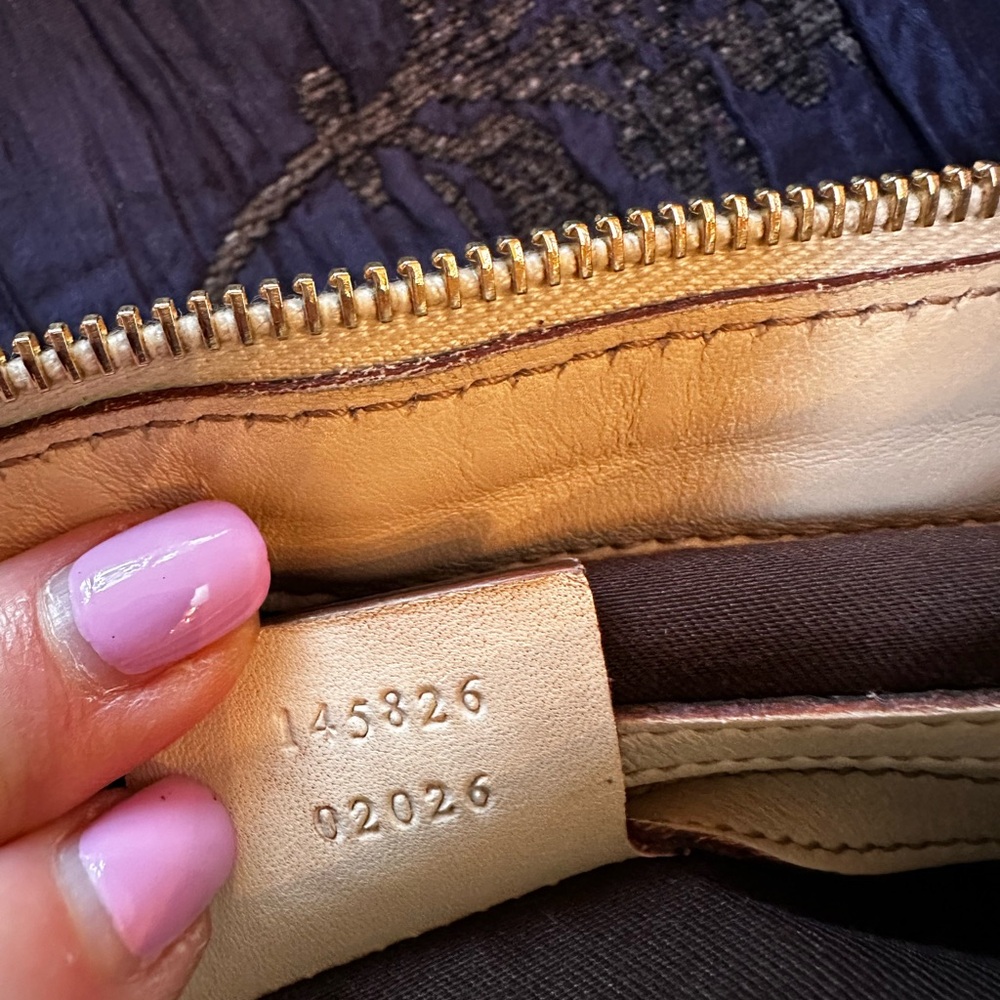 Gucci Cream Leather Hobo Bag - Picture 16 of 16